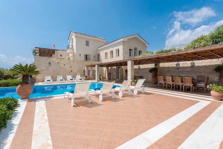 villa-1100-m2-elounda-crete